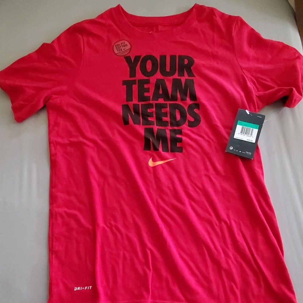 New nike t-shirt